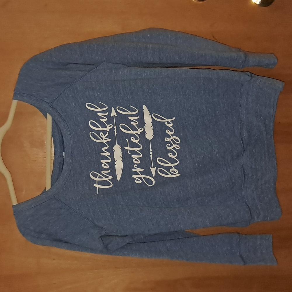 Bella pullover sweater size small